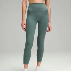 Lululemon Wunder Train High-Rise Tight with Pockets 23”